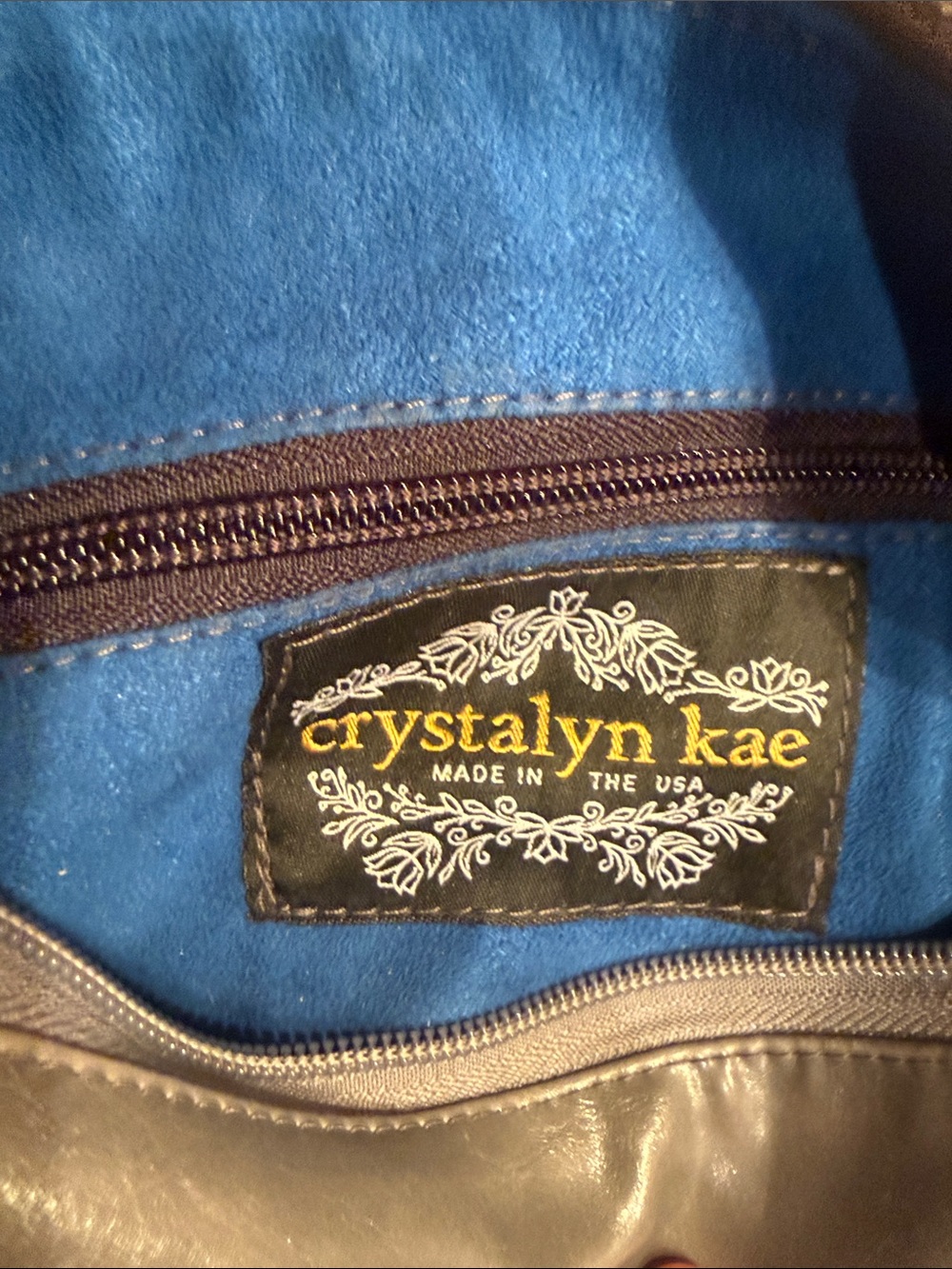 Crystalyn Kae Gray half moon purse with matching black Pouch. NWOT vegan - Picture 7 of 12
